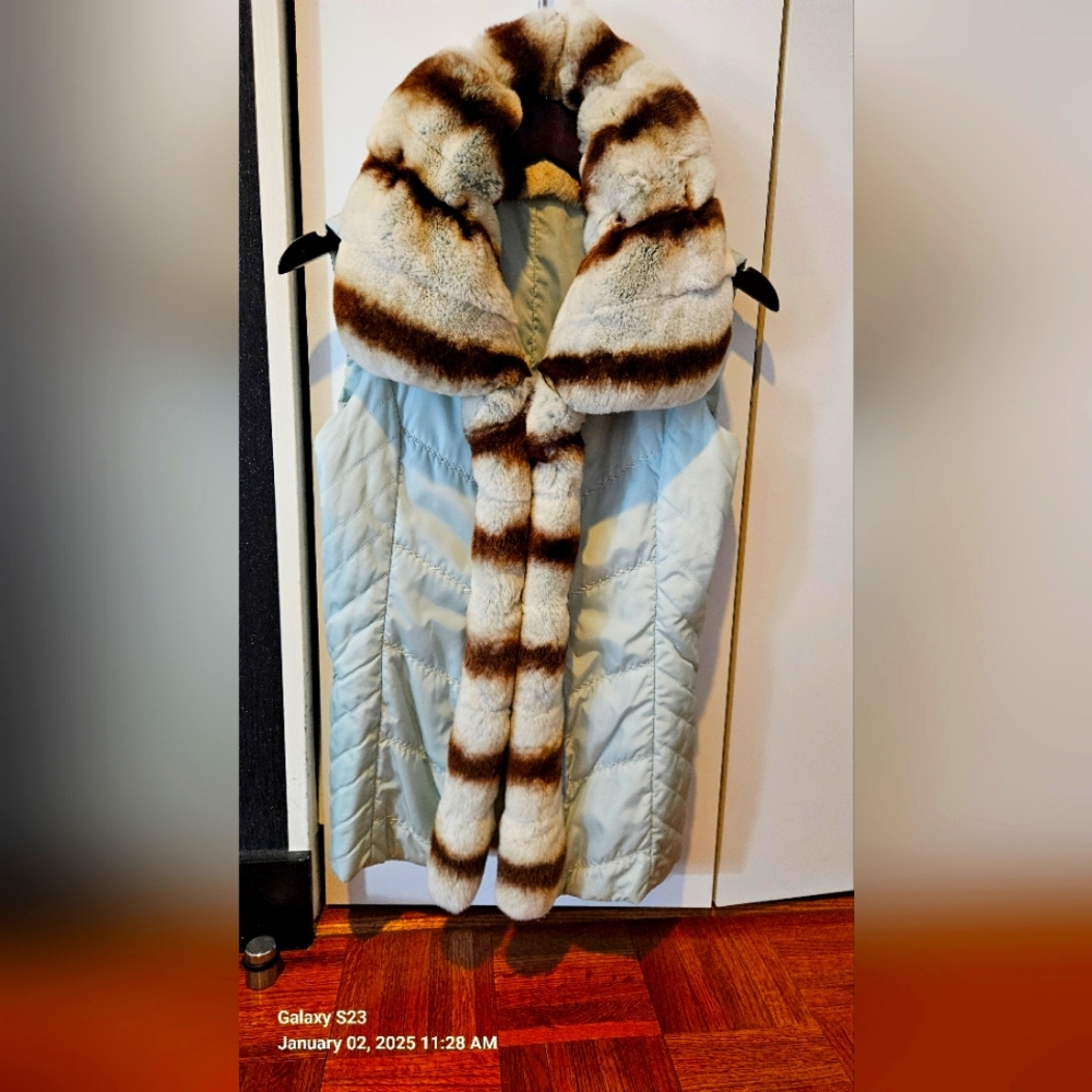 Chinchilla baby blue vest